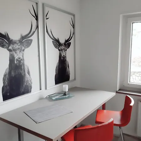 Wiedhoehen アパート